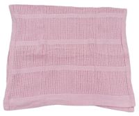 Růžová pletená perforovaná deka