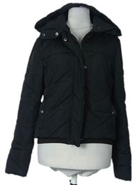 Dámská černá šusťáková zimní bunda s kapucí zn. Zara 