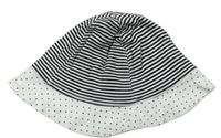 Bílo-černý pruhovaný klobouk s puntíky zn. George