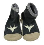 Šedobéžové gumové cápačky so všitou tmavošedou ponožkou s hvězdičkou vel. 23