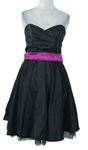 Dámske čierne korzetové spoločenské šaty s ružovým opaskom Be Beau
