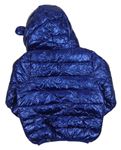 Tmavomodrá šusťáková prošívaná zimní bunda s kapucí