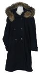 Dámsky čierny vlnený kabát s kapucňou s kožúškom Laura Lebek