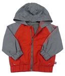 Červeno-sivá šušťáková jarná bunda s nápisom a kapucňou