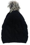 Čierna pletená čapica s brmbolcom