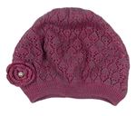 Ružovo-sivá perforovaná pletená čapica s 3D květem