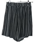 Dámske čierno-biele vzorované sukňové kraťasy