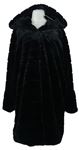 Dámsky čierny kožušinový kabát s kapucňou